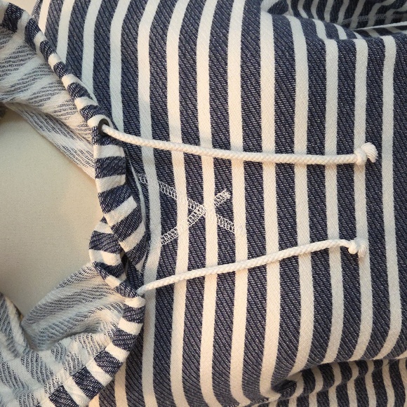 J. CREW BLUE & WHITE STRIPED NAUTICAL HOODIE SWEATSHIRT POCKETS XS - Picture 3 of 9